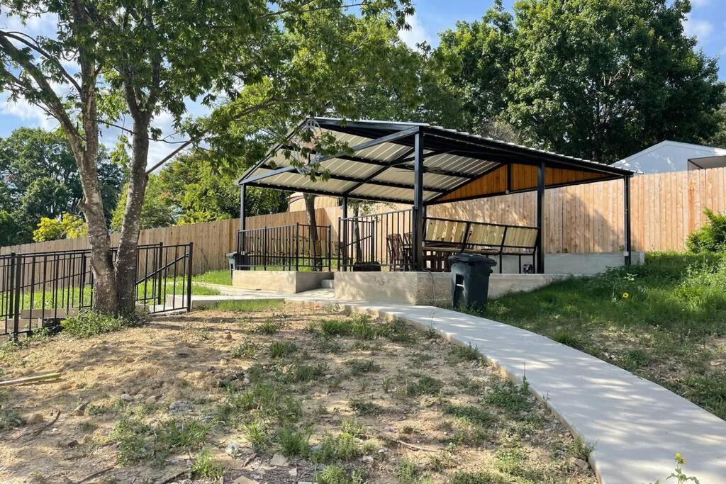 فيلا Cyc Eclectic Back House With Bbq Gazebo سان أنطونيو المظهر الخارجي الصورة