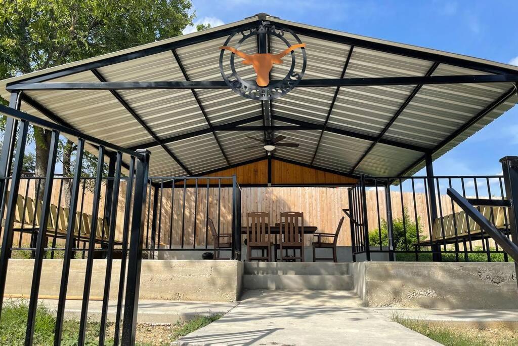 فيلا Cyc Eclectic Back House With Bbq Gazebo سان أنطونيو المظهر الخارجي الصورة