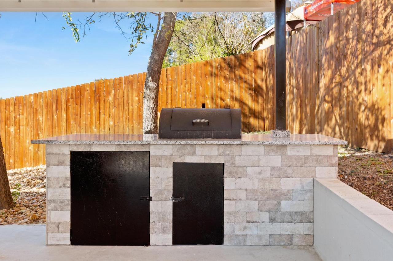 فيلا Cyc Eclectic Back House With Bbq Gazebo سان أنطونيو المظهر الخارجي الصورة